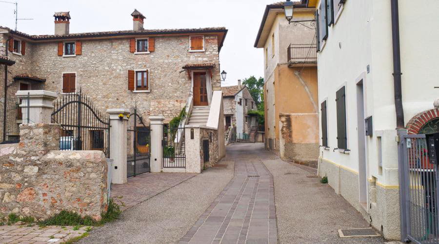 Top autoverhuur deals in San Zeno di Montagna